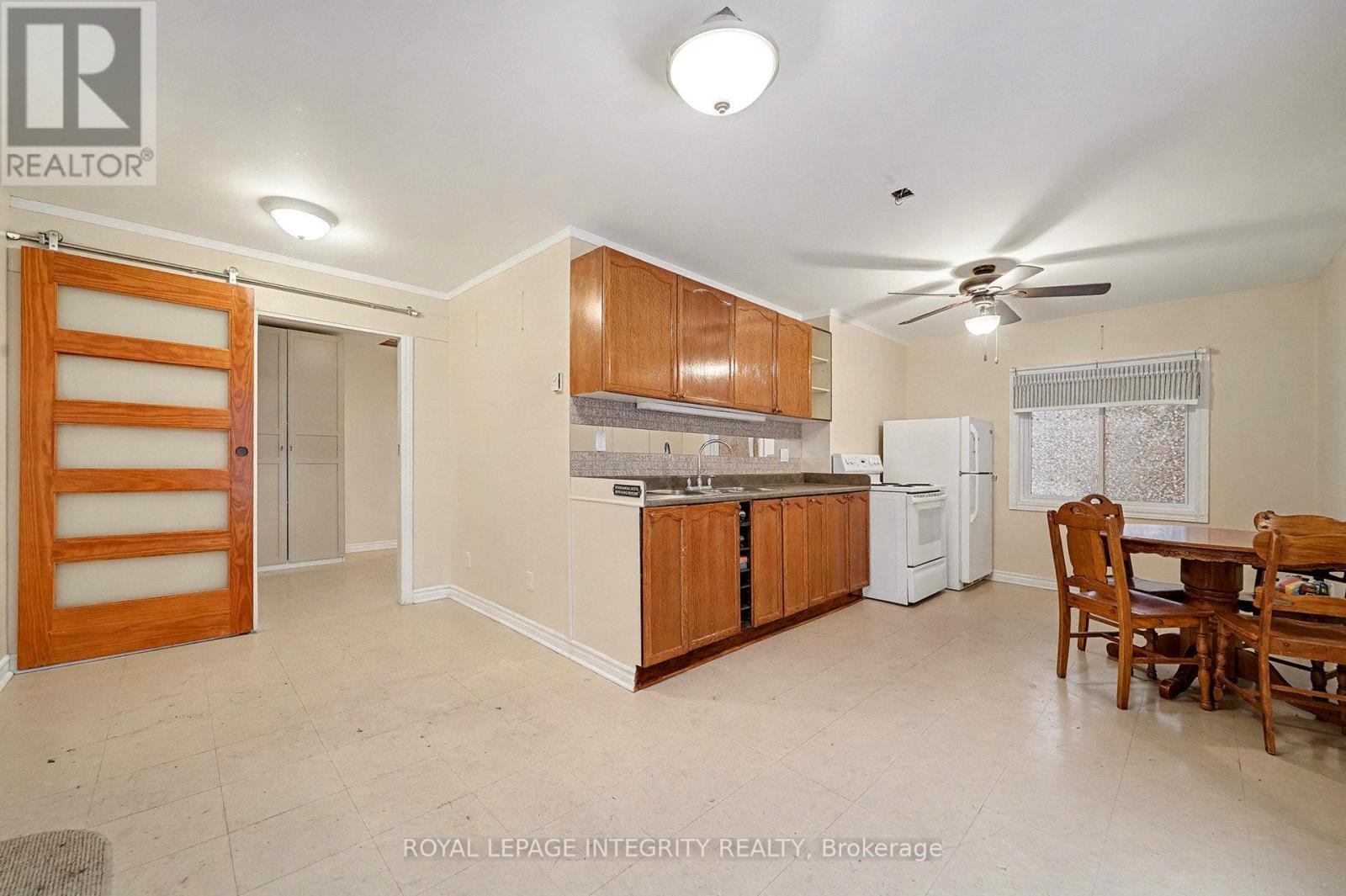 Garage Kitchen/Dining - 1160 Barnett Drive, Ottawa, ON - Indoor Photo Showing Kitchen