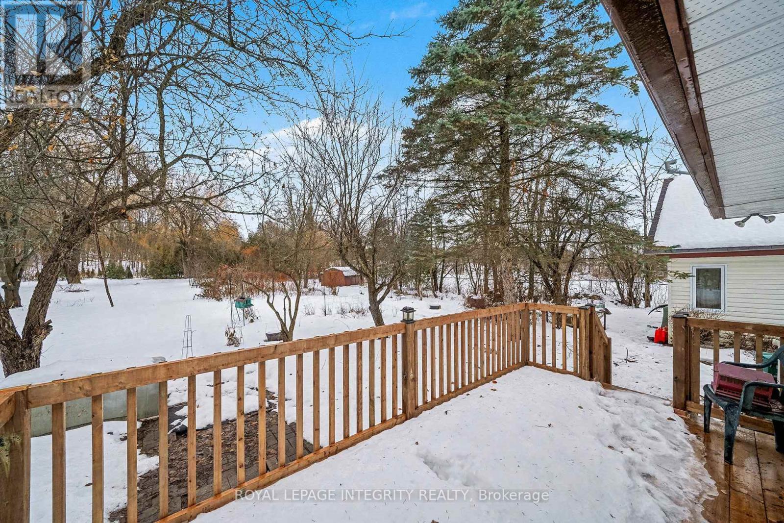 New Deck off the eat in Kitchen - 1160 Barnett Drive, Ottawa, ON - Outdoor