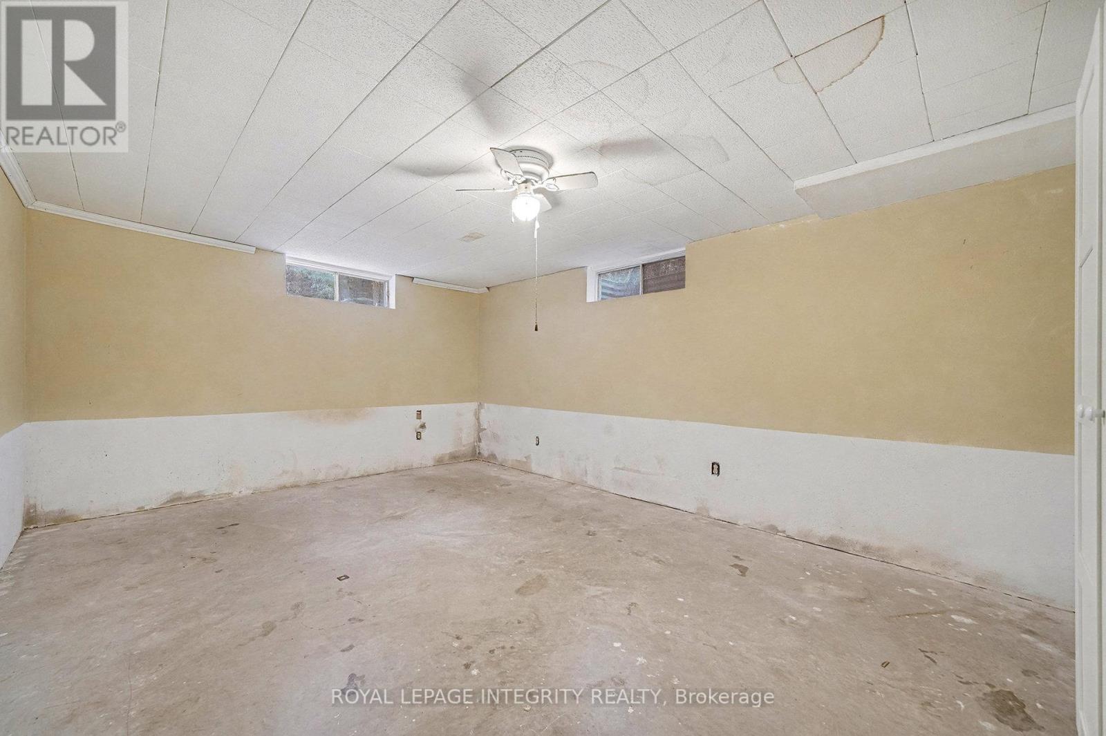 1160 Barnett Drive, Ottawa, ON - Indoor