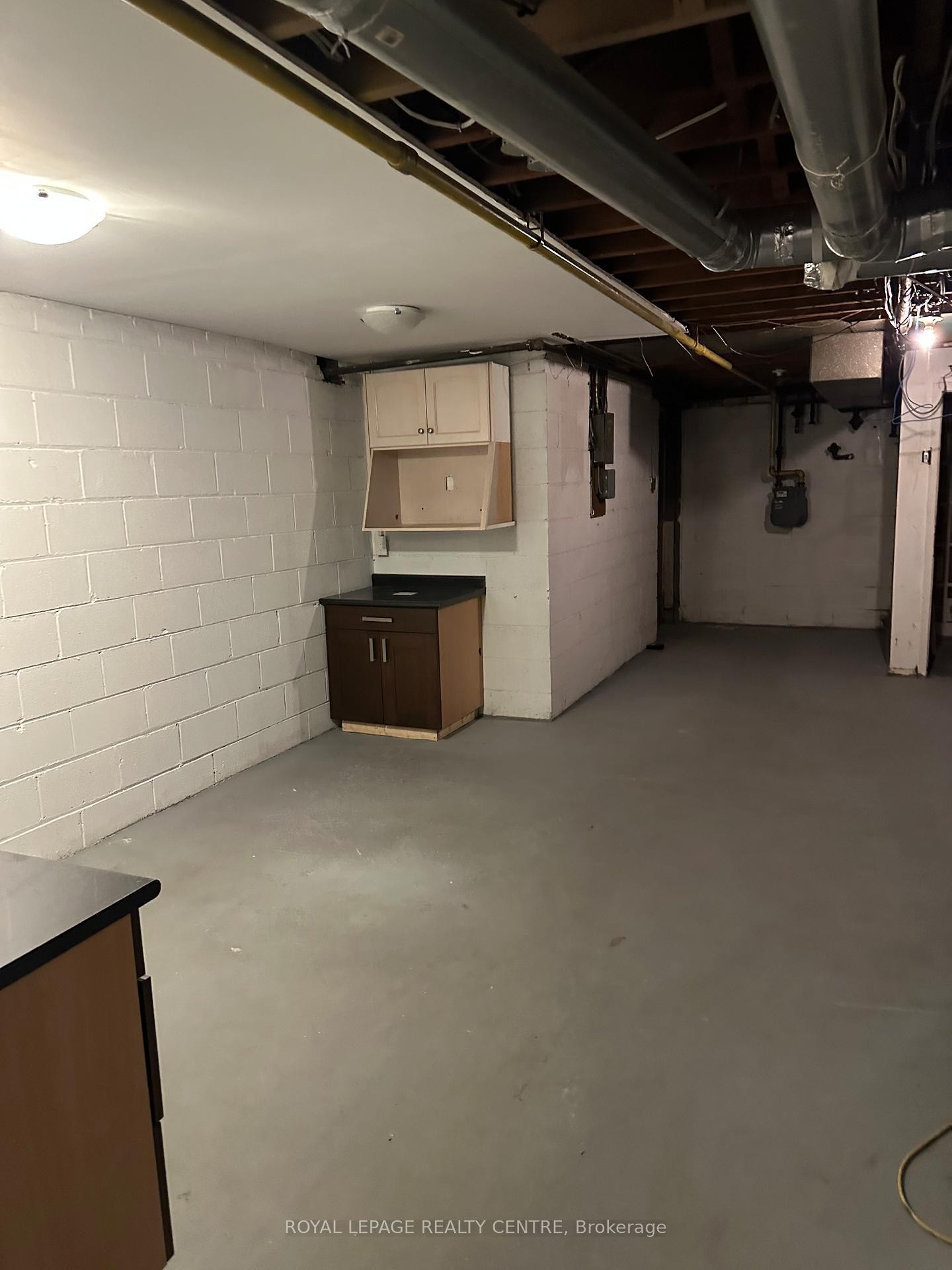 102 Lakeshore Road E, Mississauga, ON