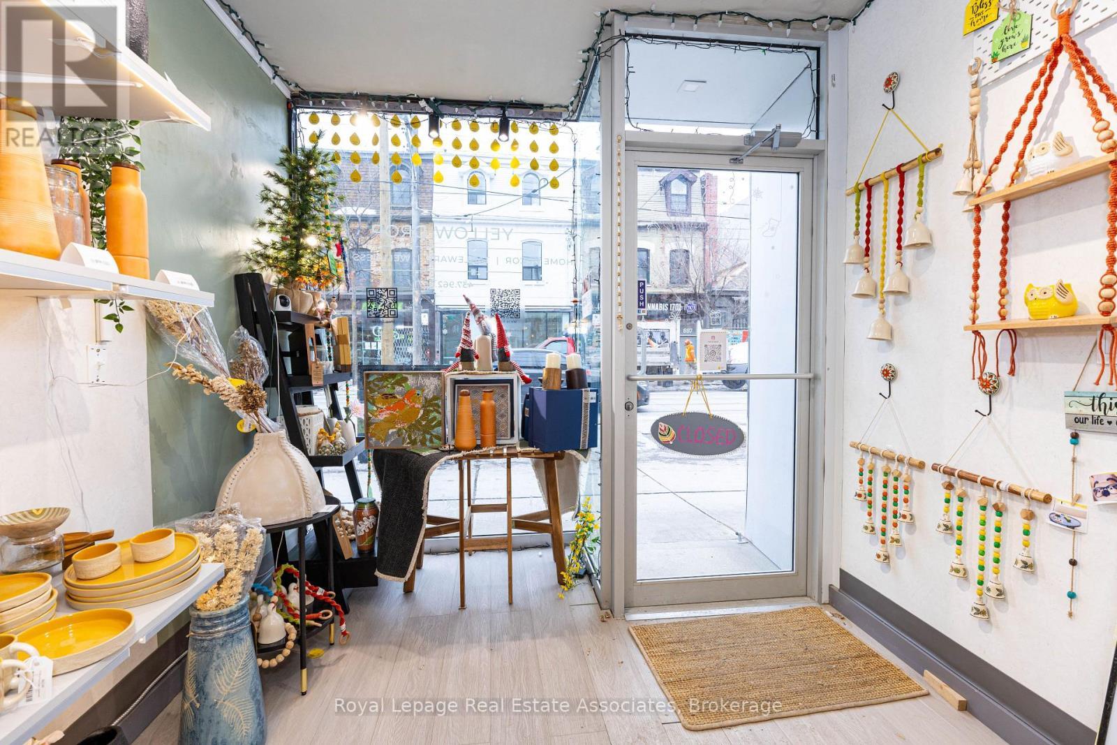 (Shared) - 618 Queen Street W, Toronto, ON