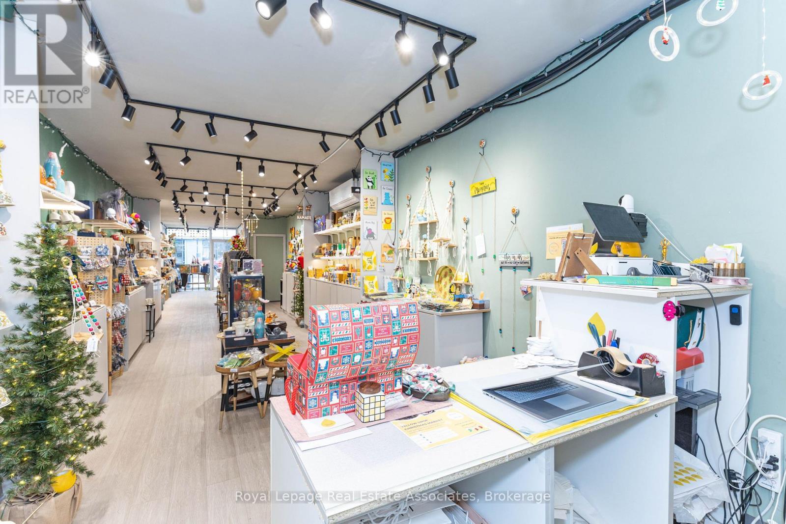 (Shared) - 618 Queen Street W, Toronto, ON