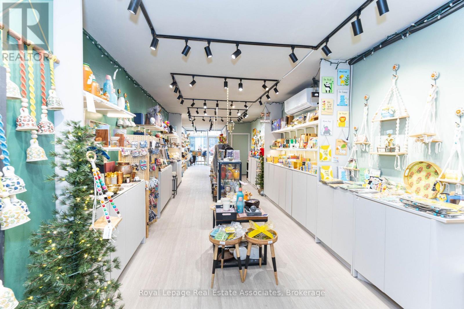 (Shared) - 618 Queen Street W, Toronto, ON