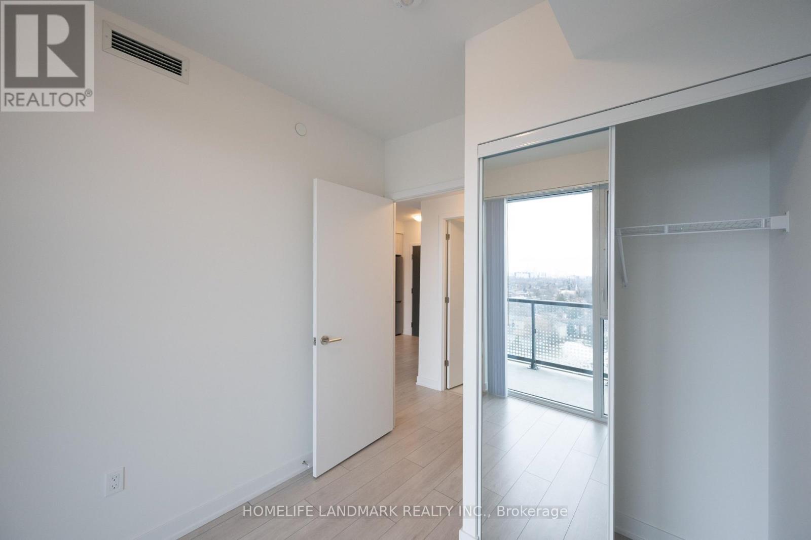 1225 - 5858 Yonge St Street, Toronto, ON - Indoor Photo Showing Other Room