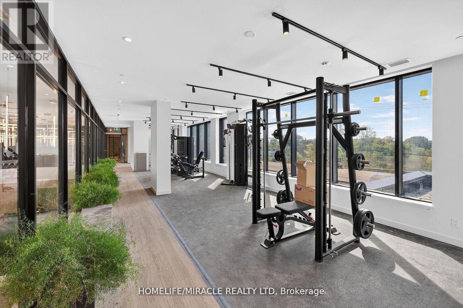 1706 - 3079 Trafalgar Road, Oakville, ON - Indoor Photo Showing Gym Room