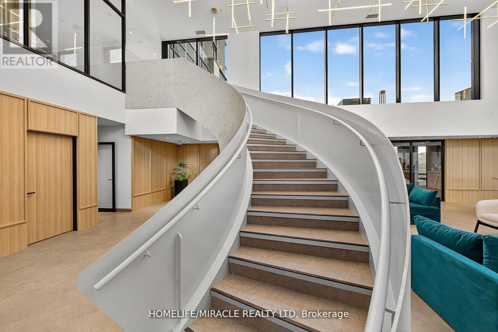 1706 - 3079 Trafalgar Road, Oakville, ON - Indoor Photo Showing Other Room