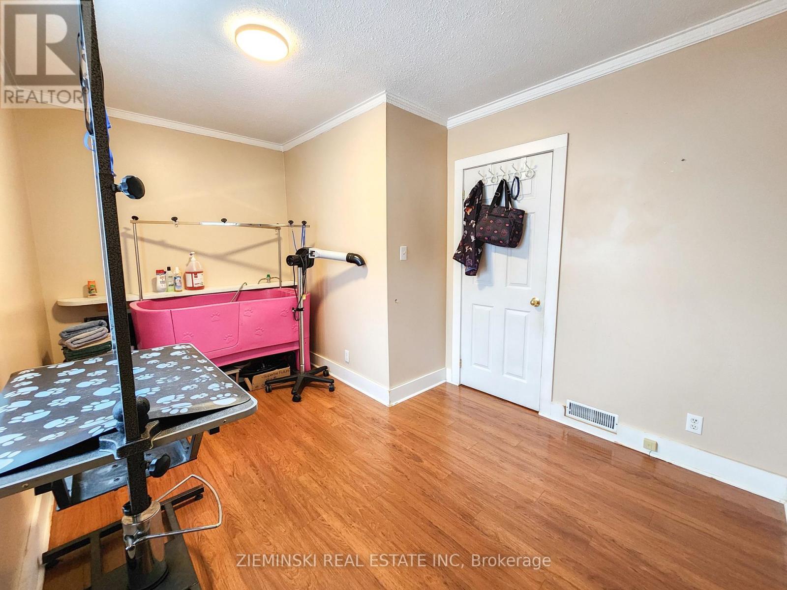 123 Picadilly Circle, Iroquois Falls, ON - Indoor Photo Showing Bedroom