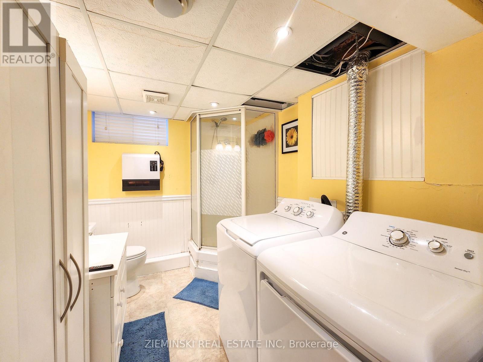 123 Picadilly Circle, Iroquois Falls, ON - Indoor Photo Showing Laundry Room