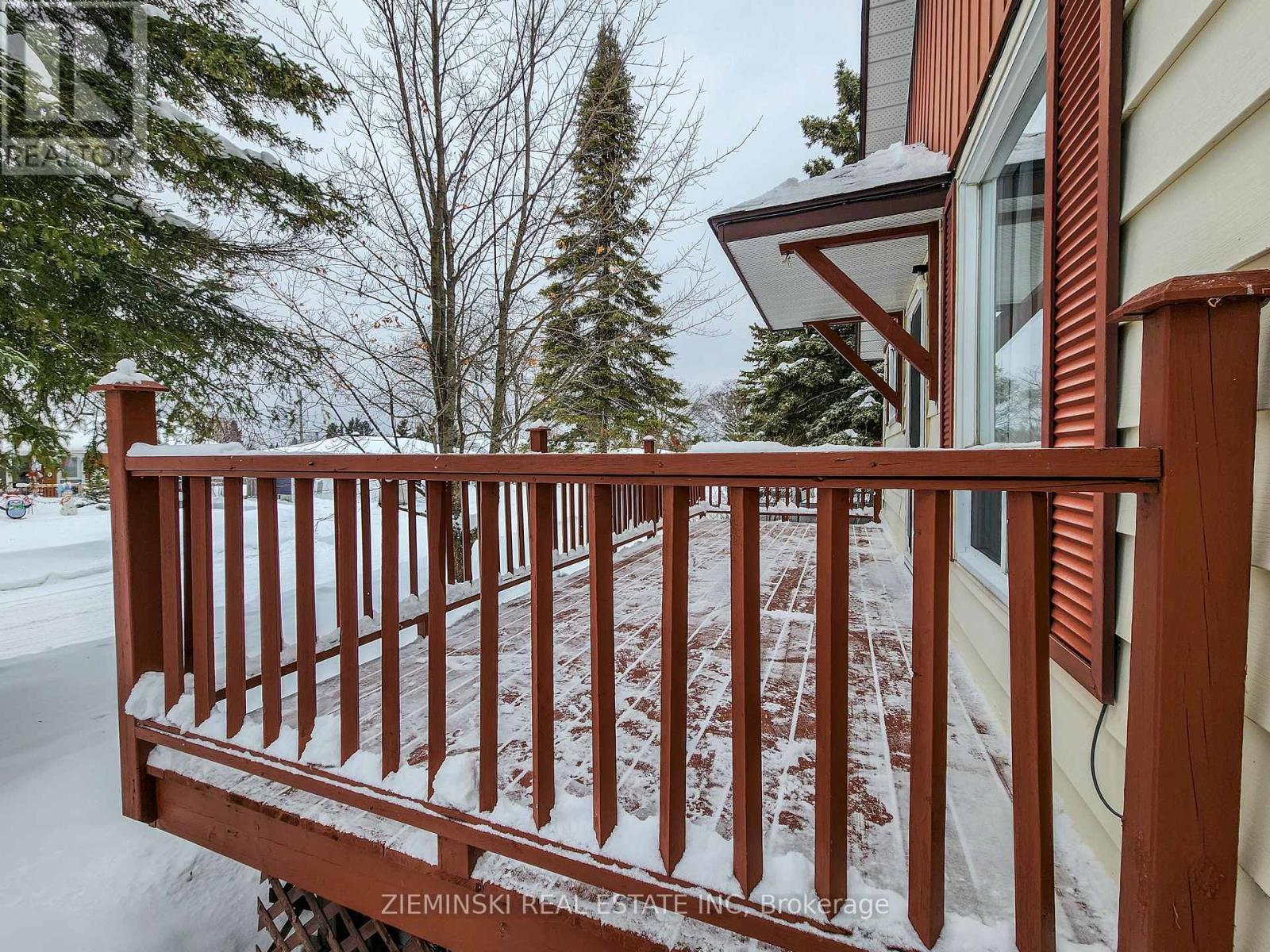 123 Picadilly Circle, Iroquois Falls, ON - Outdoor