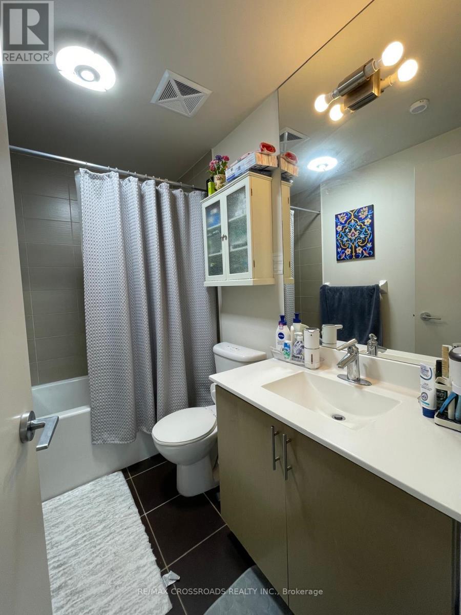 2504 - 181 Wynford Drive, Toronto, ON - Indoor Photo Showing Bathroom
