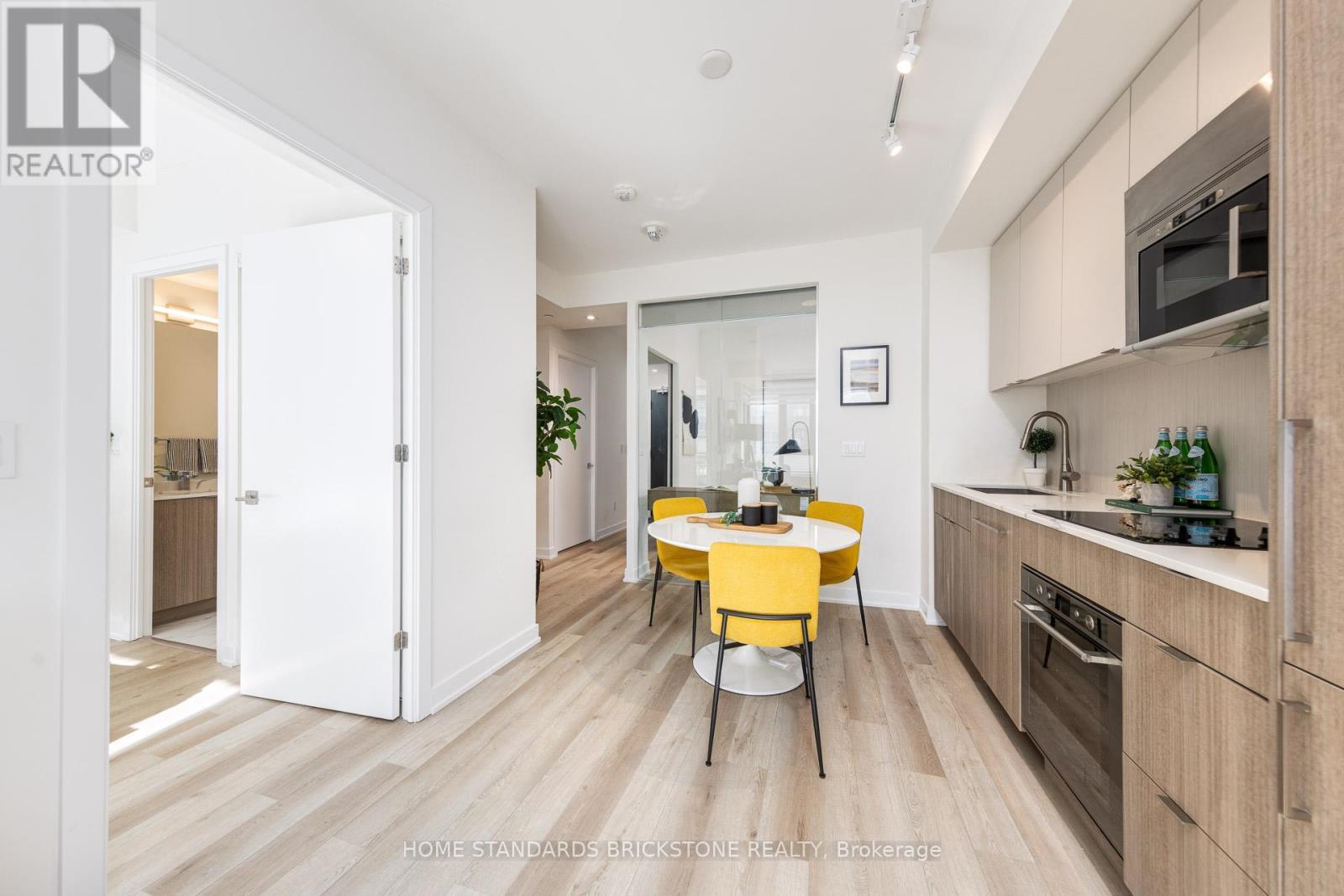 314 - 840 St Clair Avenue, Toronto, ON - Indoor