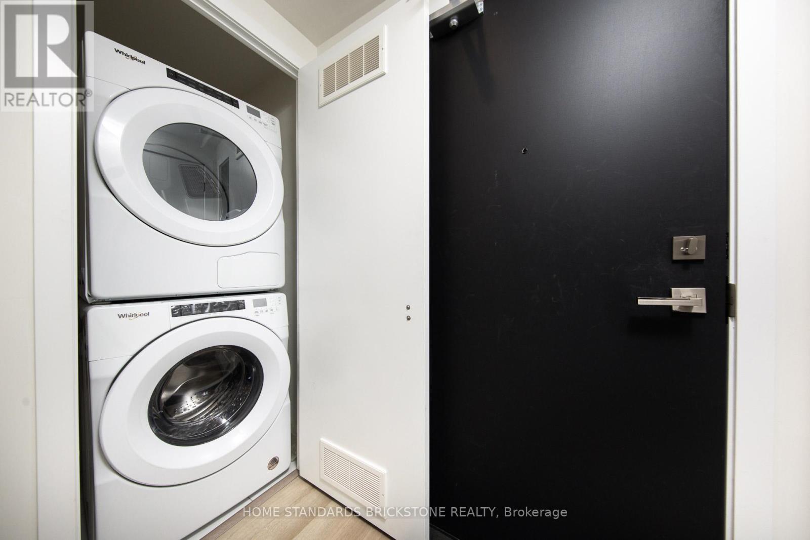 314 - 840 St Clair Avenue, Toronto, ON - Indoor Photo Showing Laundry Room