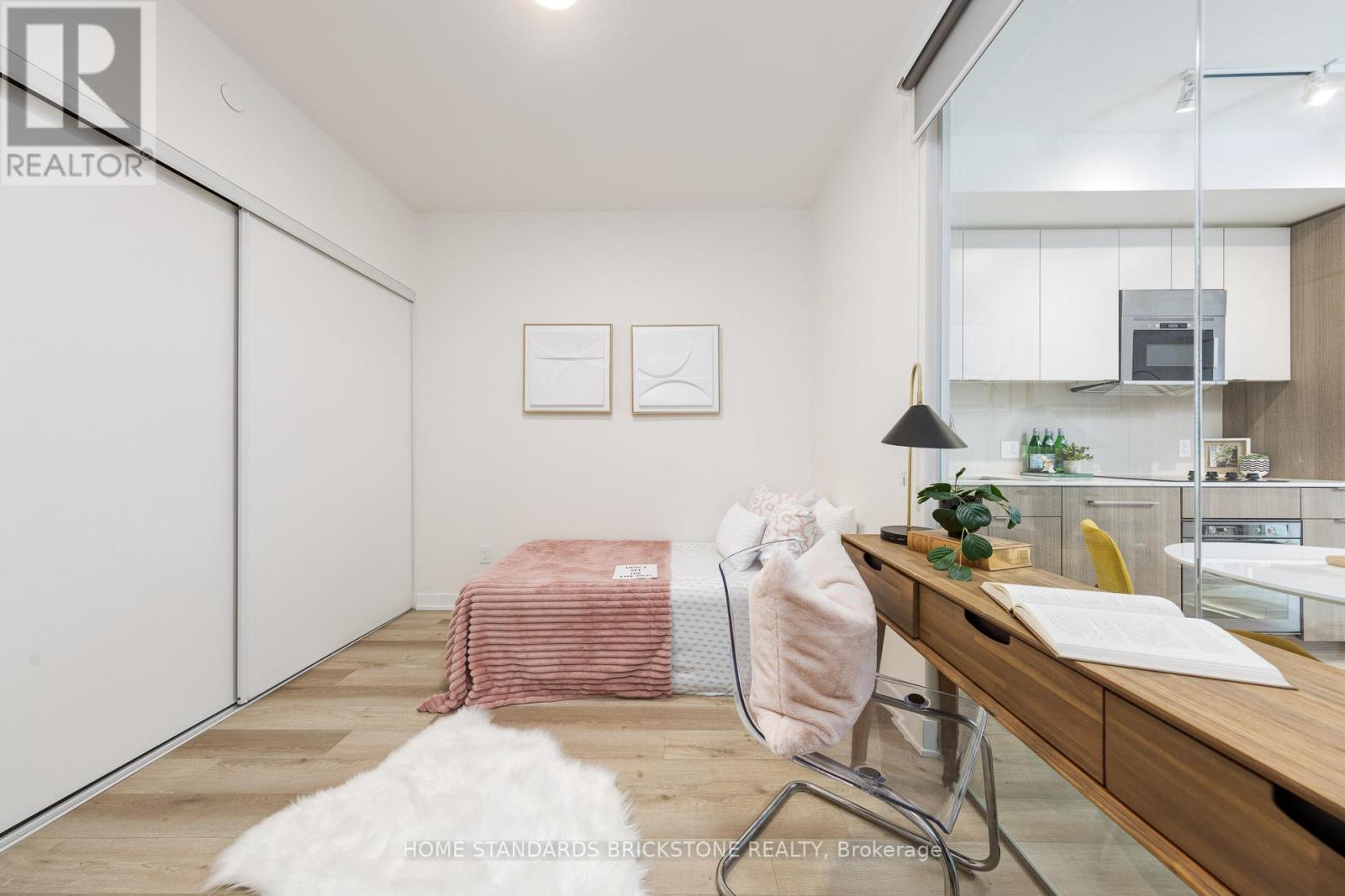 314 - 840 St Clair Avenue, Toronto, ON - Indoor