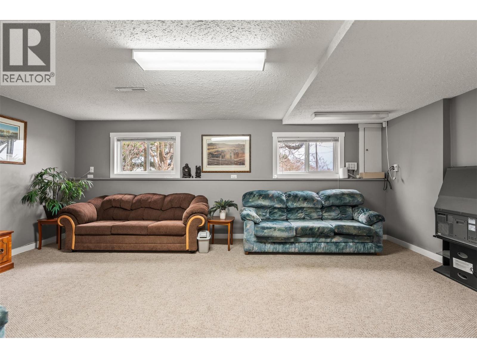 5207 Alain Road, Vernon, BC - Indoor