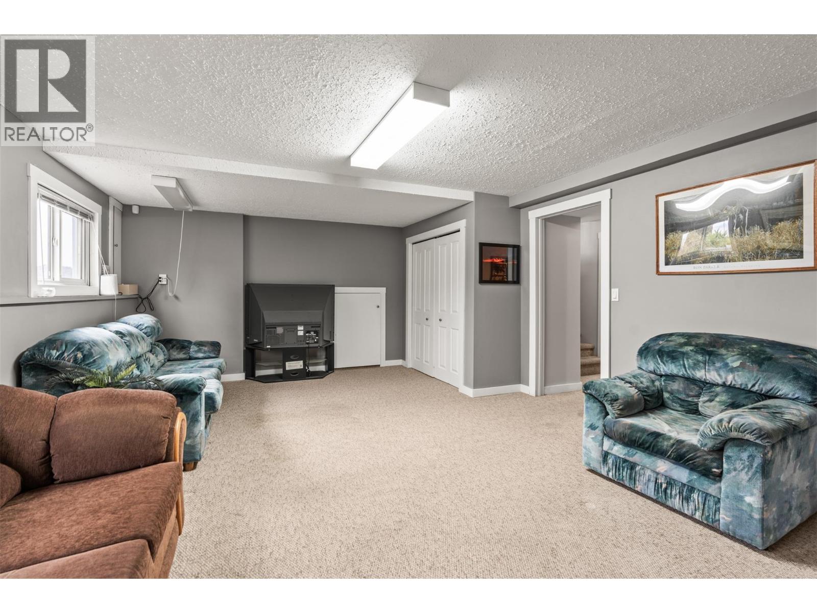 5207 Alain Road, Vernon, BC - Indoor