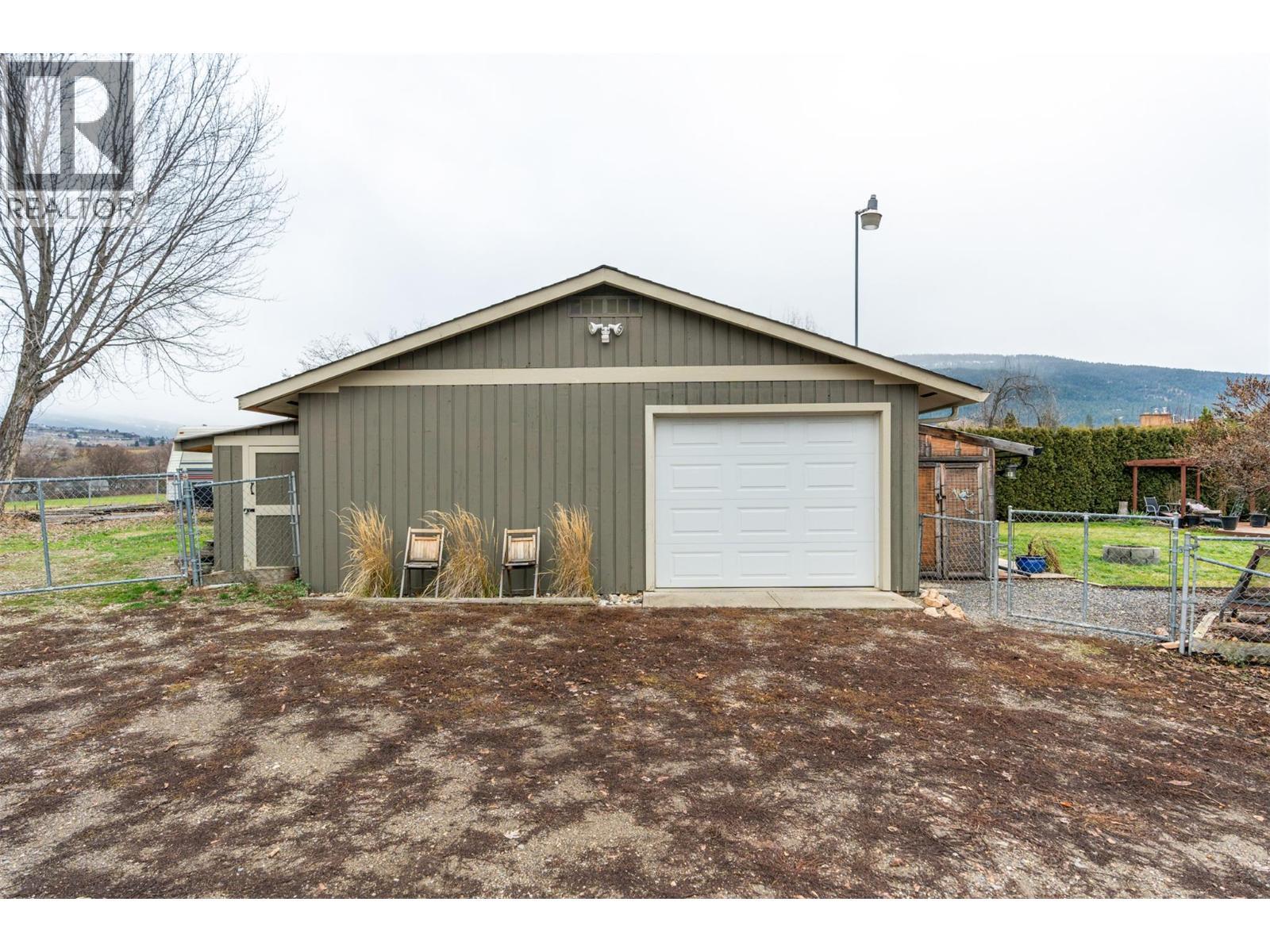 5207 Alain Road, Vernon, BC - Outdoor