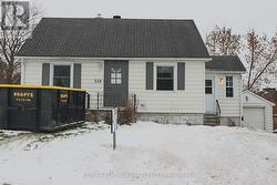 240 DUNLOP STREET Pembroke, ON K8A 2P9
