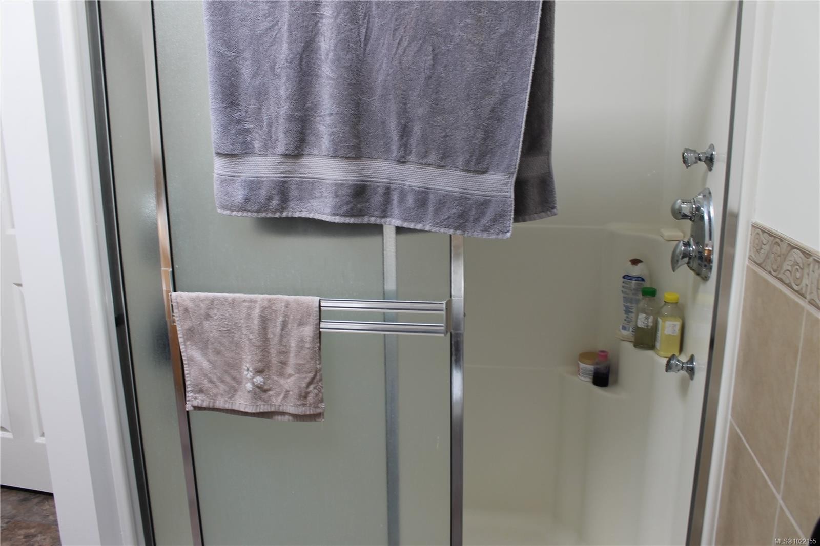 6160 Lakeview Dr, Duncan, BC