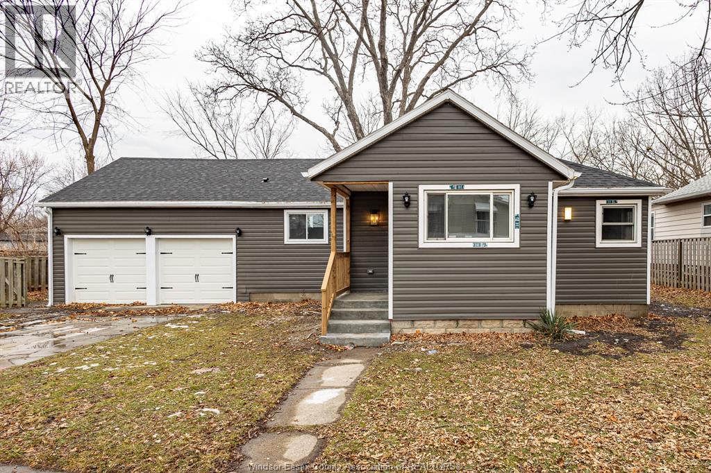 1179 Prado Place, Windsor, ON - Outdoor With Facade