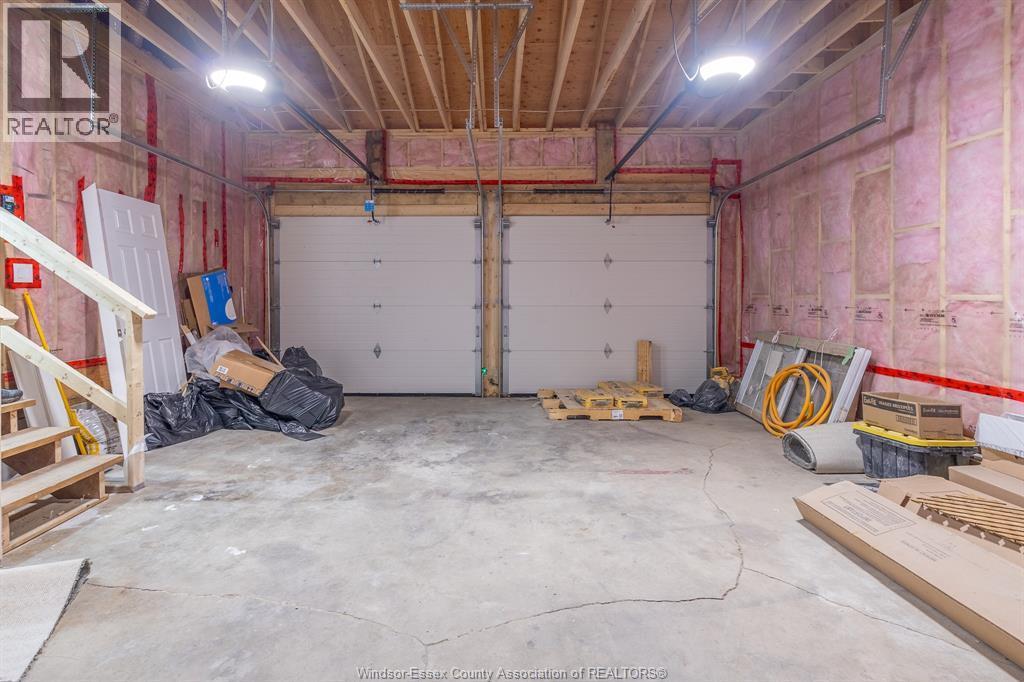 1179 Prado Place, Windsor, ON - Indoor Photo Showing Garage