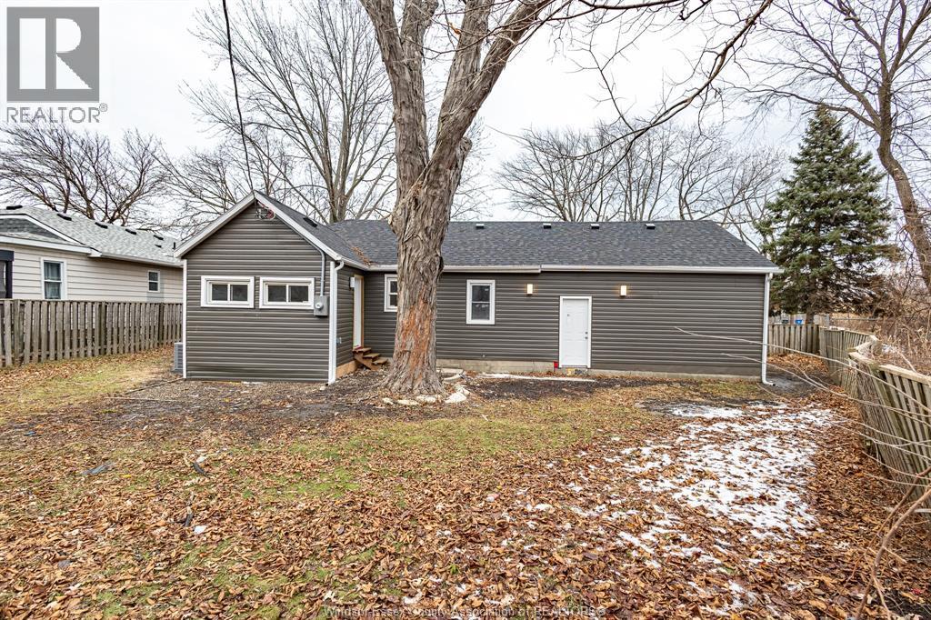 1179 Prado Place, Windsor, ON - Outdoor