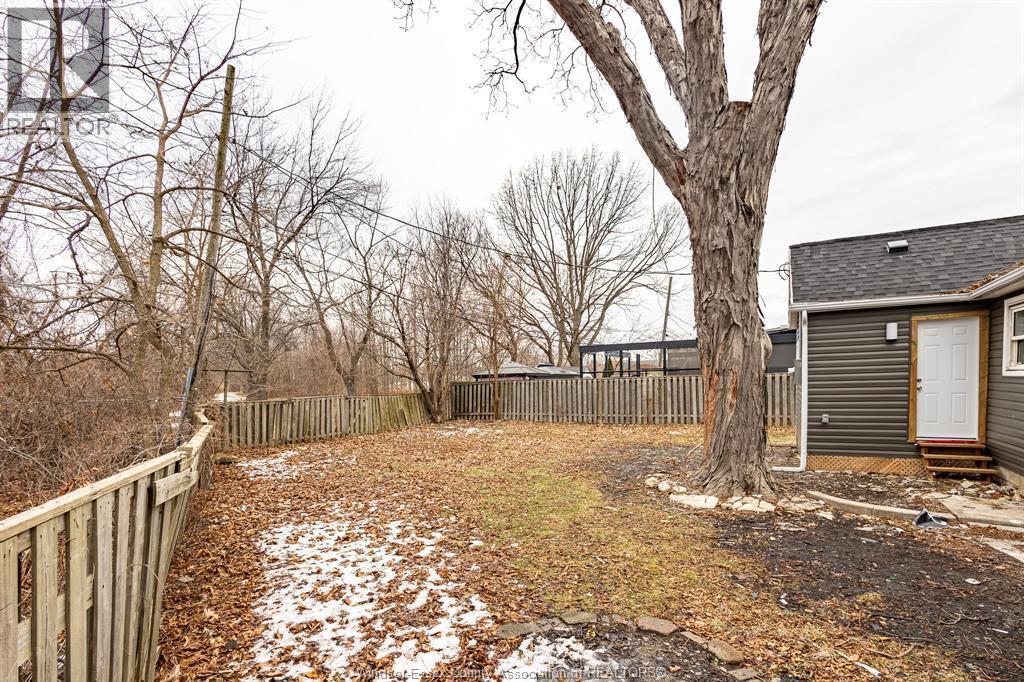 1179 Prado Place, Windsor, ON - Outdoor