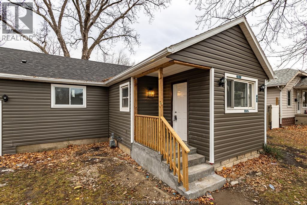 1179 Prado Place, Windsor, ON - Outdoor