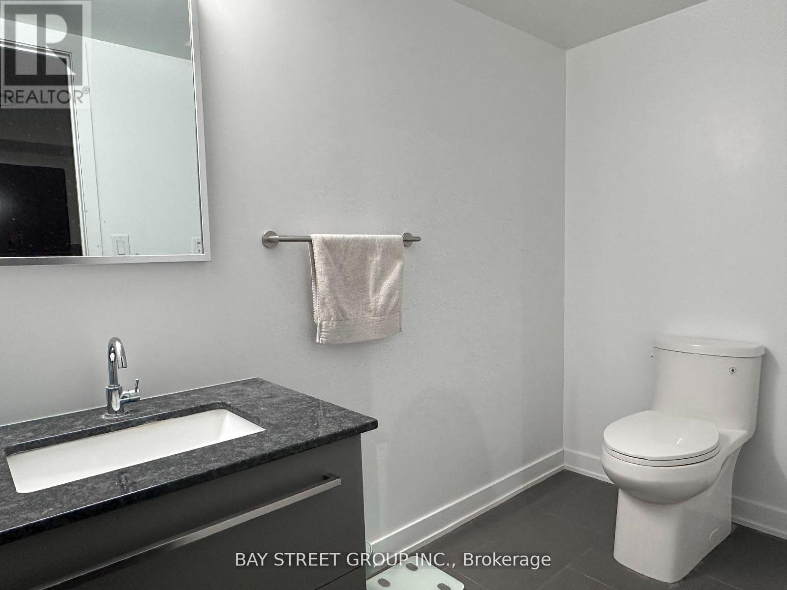 5 - 150 Flemington Road, Toronto, ON - Indoor Photo Showing Bathroom