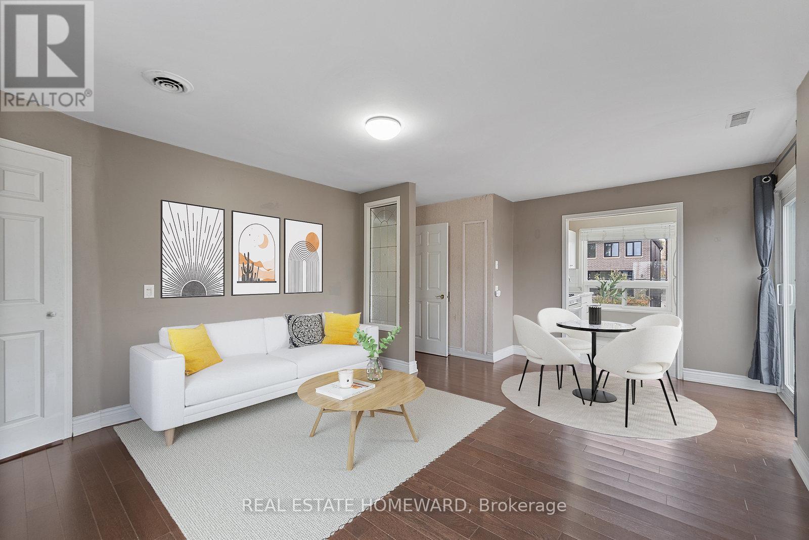 2Nd Floor - 983 Victoria Park Avenue, Toronto, ON - Indoor Photo Showing Living Room