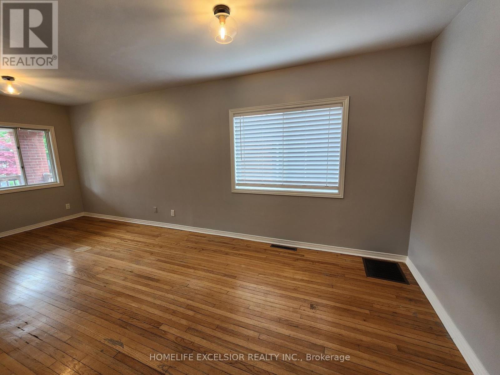 16 Sixteenth Street, Toronto, ON - Indoor Photo Showing Other Room