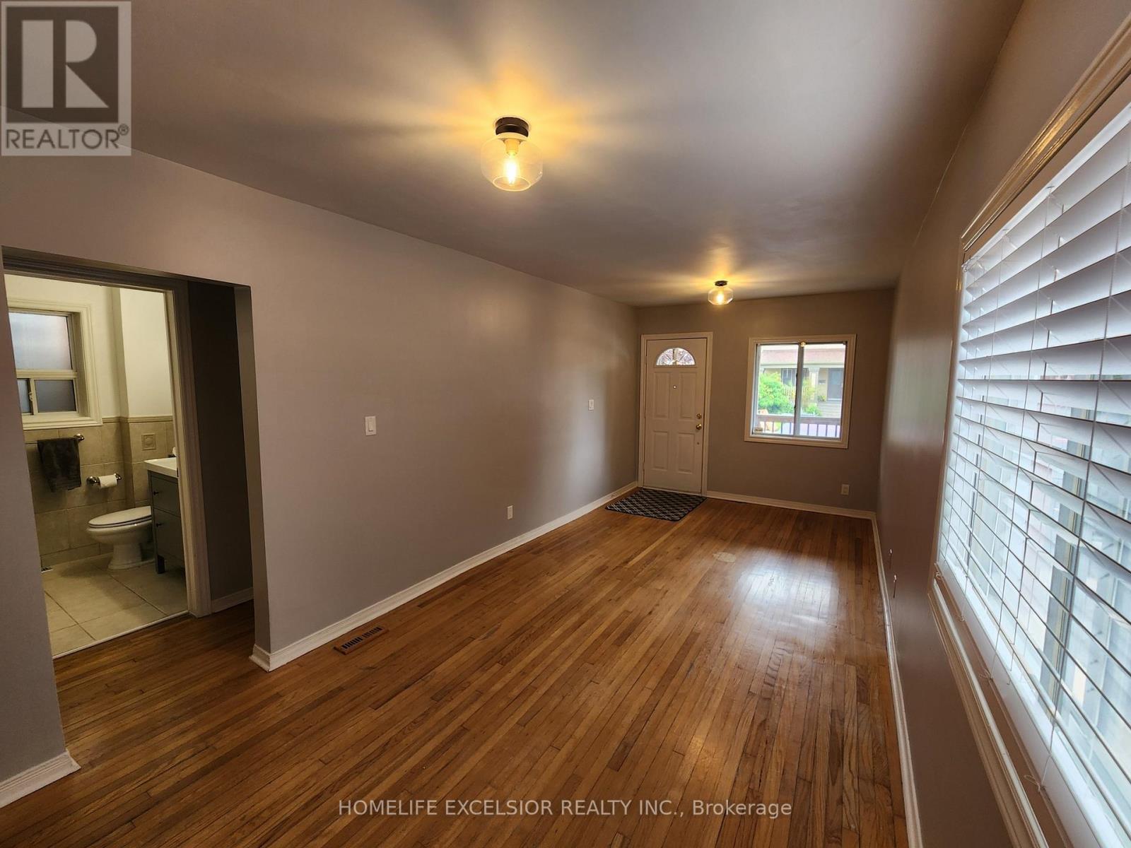 16 Sixteenth Street, Toronto, ON - Indoor Photo Showing Other Room