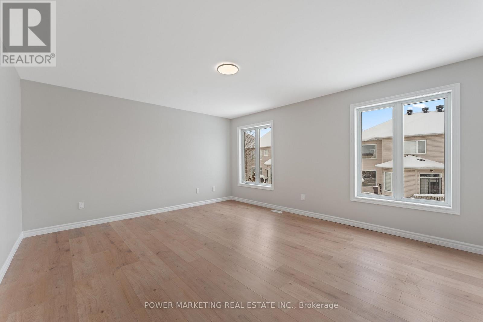 730 Scala Avenue, Ottawa, ON - Indoor Photo Showing Other Room