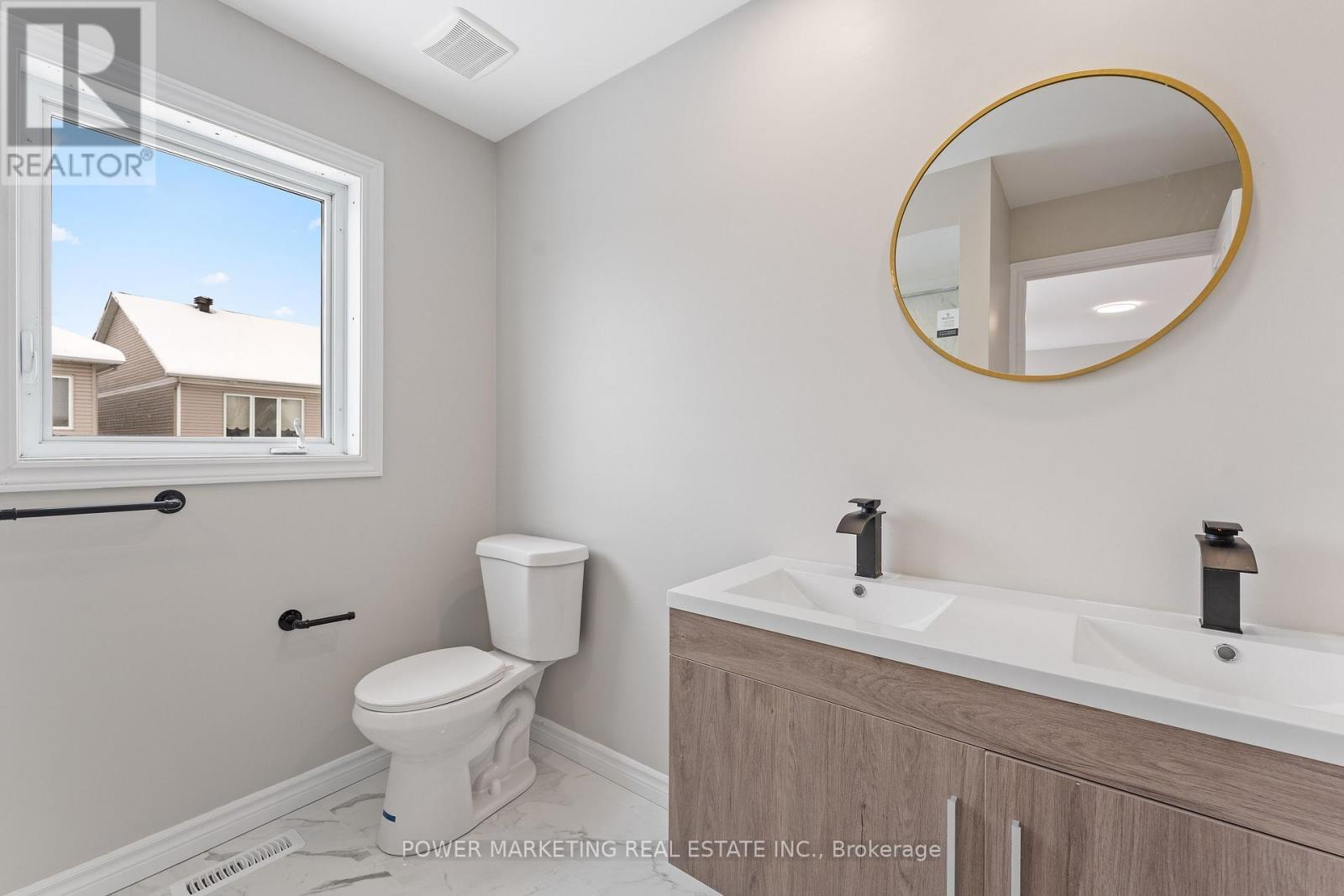 730 Scala Avenue, Ottawa, ON - Indoor Photo Showing Bathroom