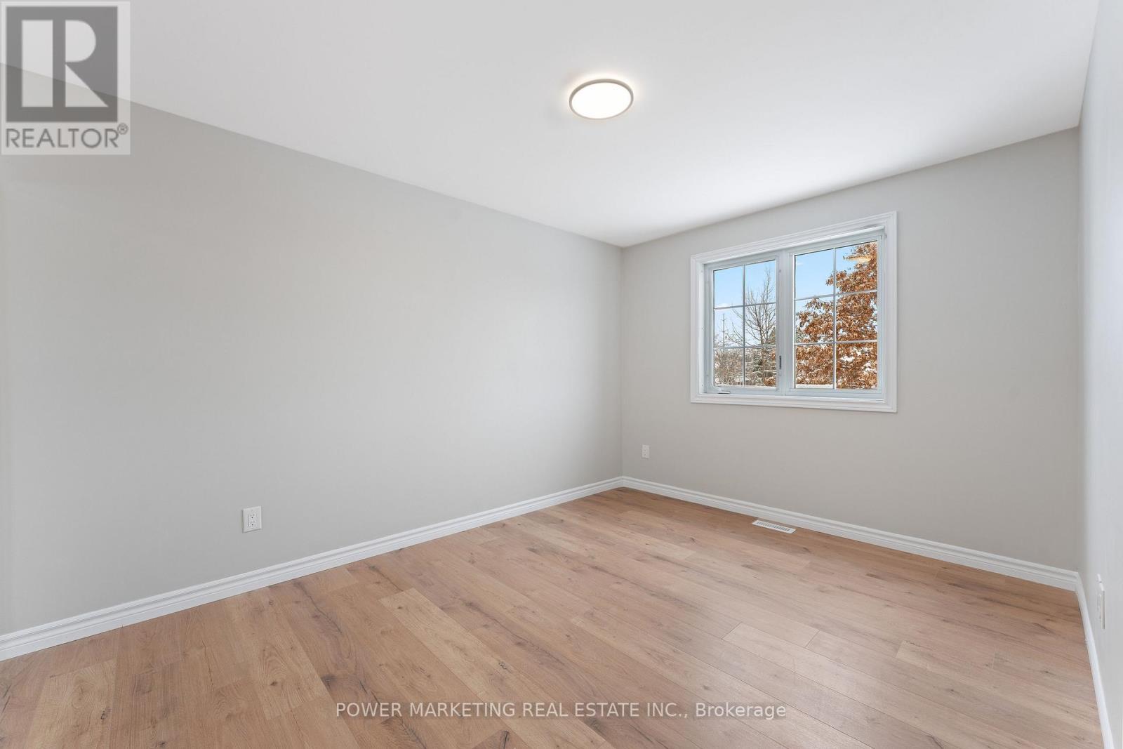 730 Scala Avenue, Ottawa, ON - Indoor Photo Showing Other Room