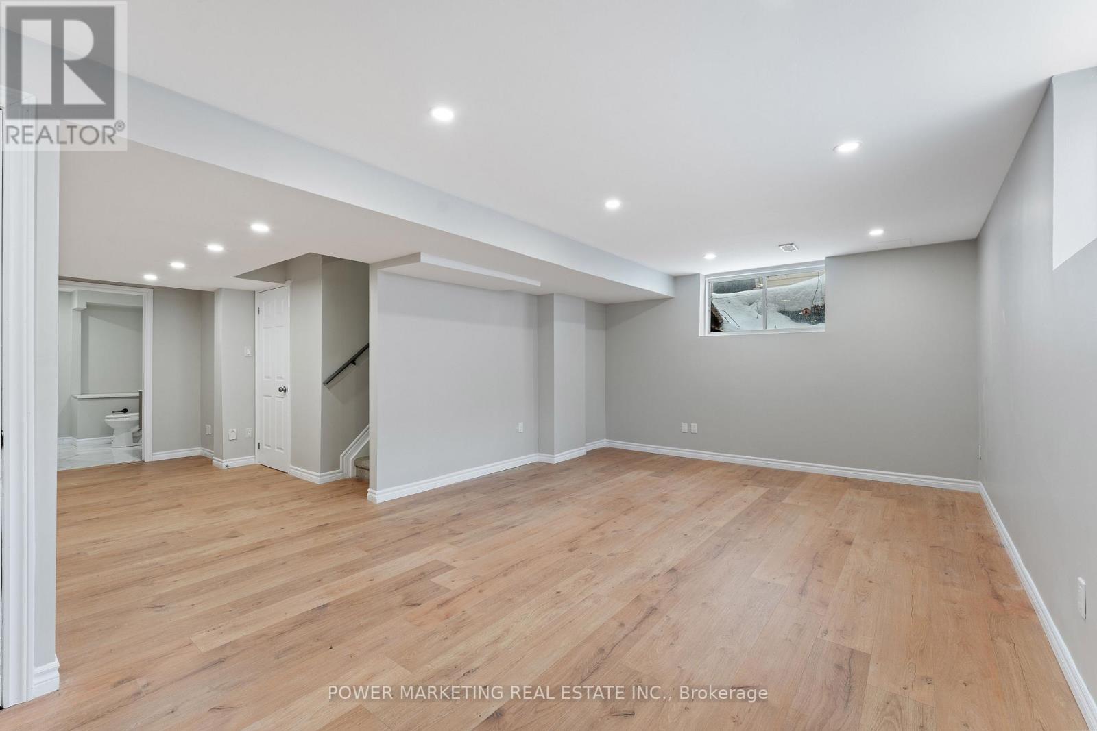 730 Scala Avenue, Ottawa, ON - Indoor