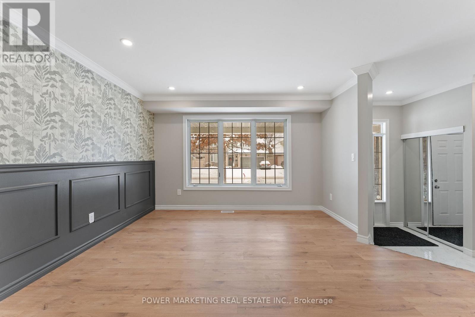 730 Scala Avenue, Ottawa, ON - Indoor Photo Showing Other Room