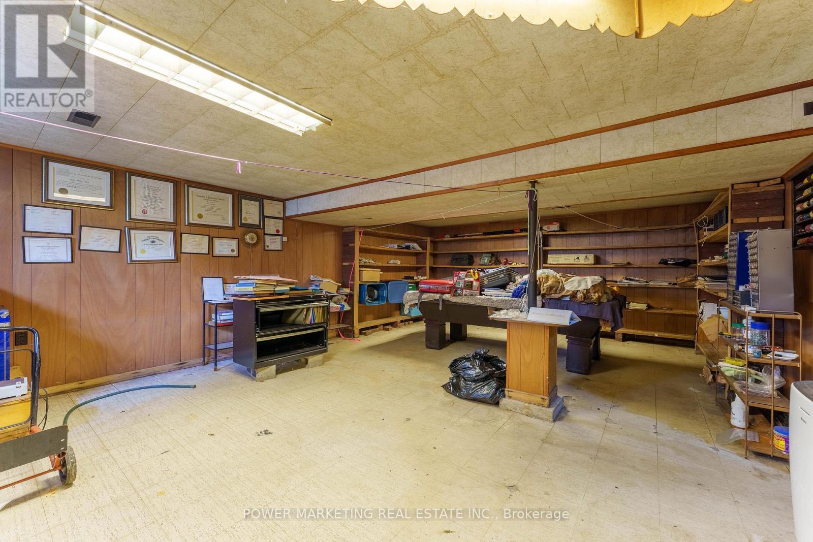 5329 Bank Street, Ottawa, ON - Indoor