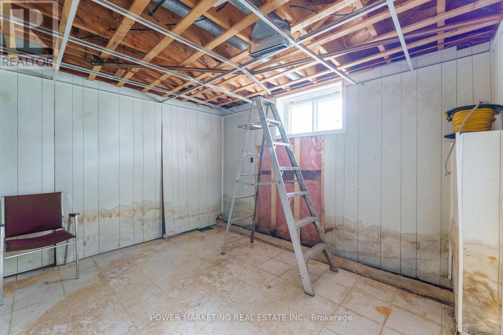 5329 Bank Street, Ottawa, ON - Indoor Photo Showing Basement