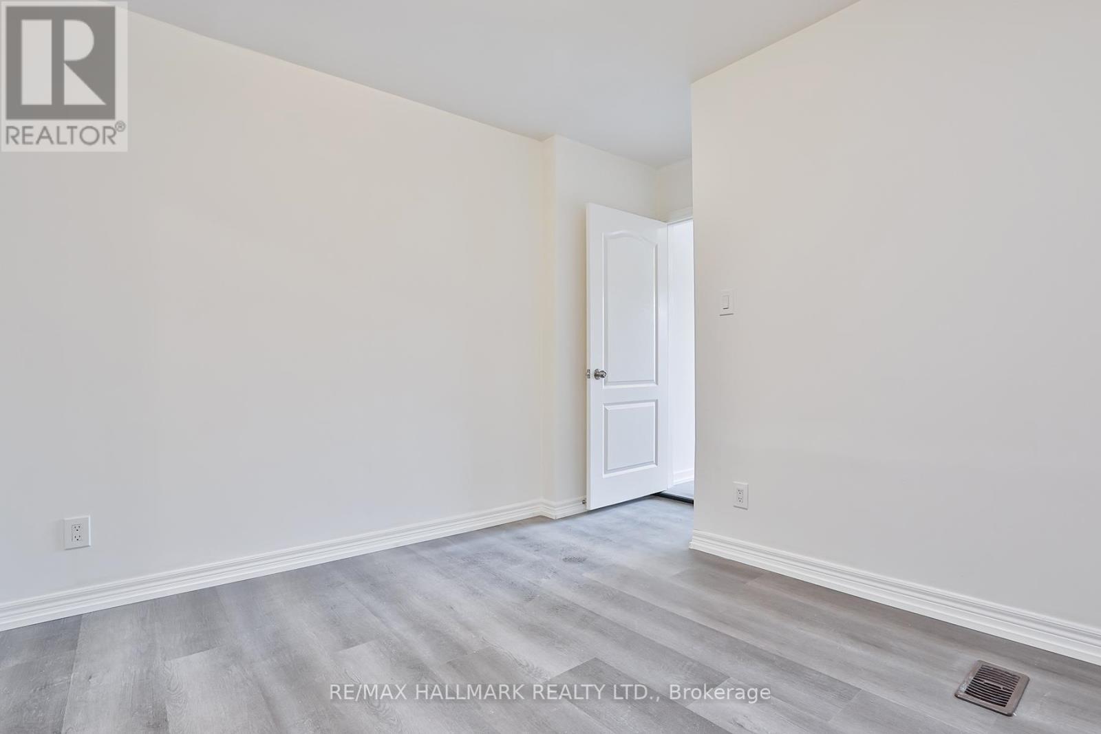 Unit 2 - 499 St Clarens Avenue, Toronto, ON - Indoor Photo Showing Other Room