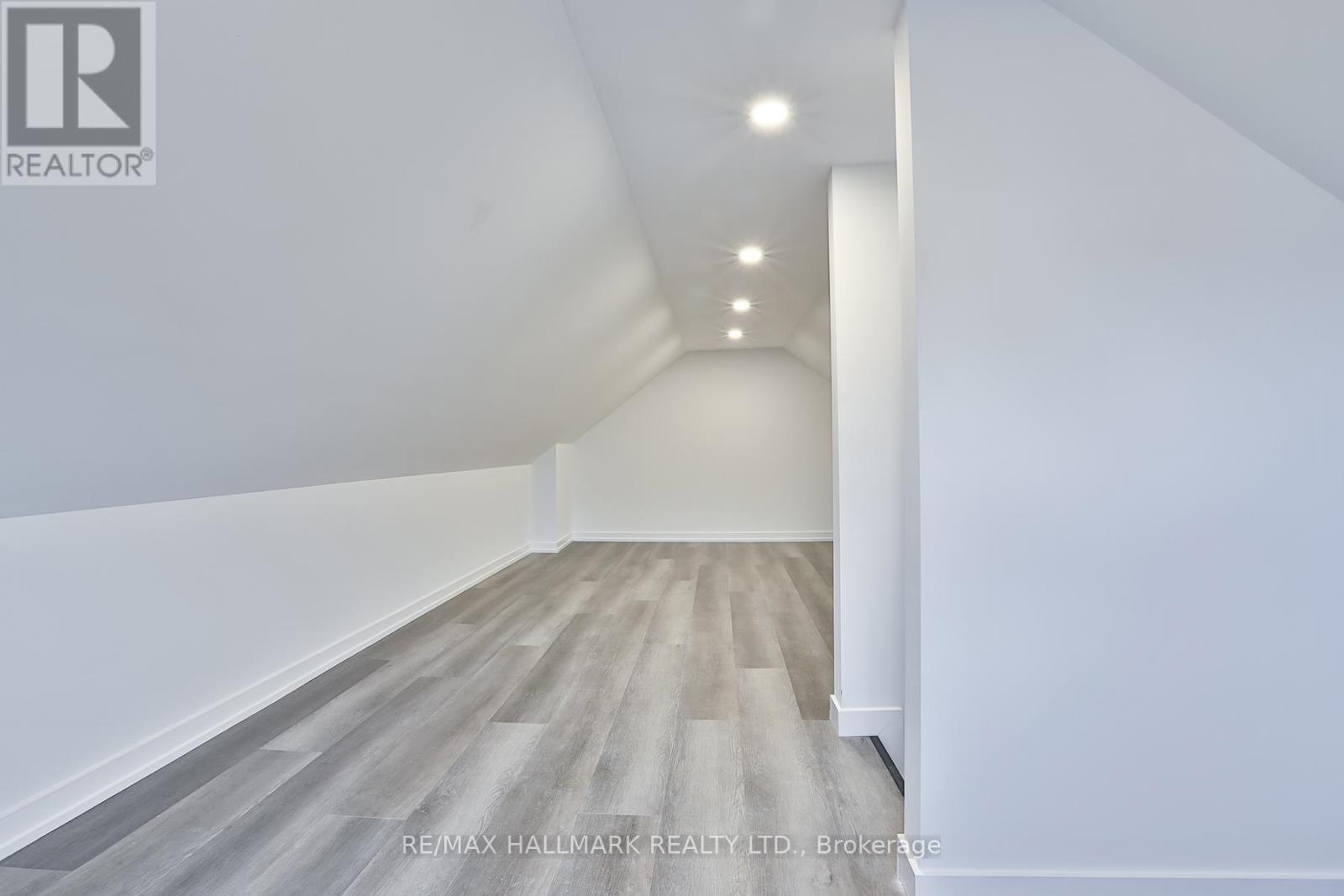 Unit 2 - 499 St Clarens Avenue, Toronto, ON - Indoor Photo Showing Other Room