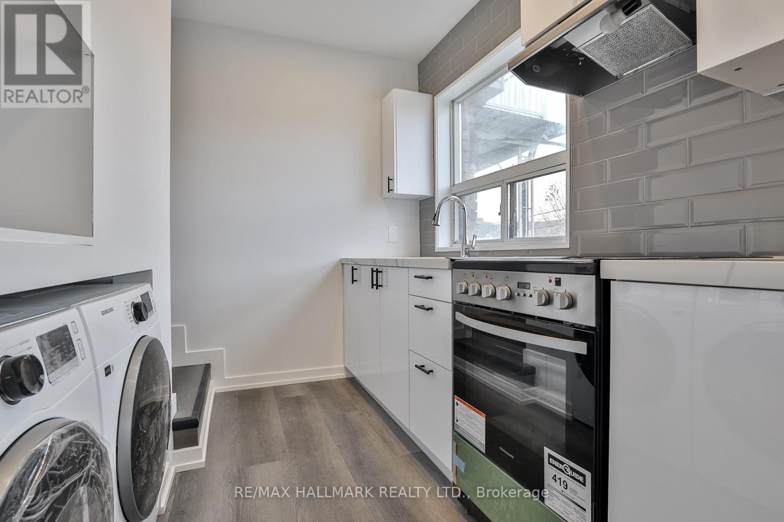 Unit 2 - 499 St Clarens Avenue, Toronto, ON - Indoor Photo Showing Laundry Room