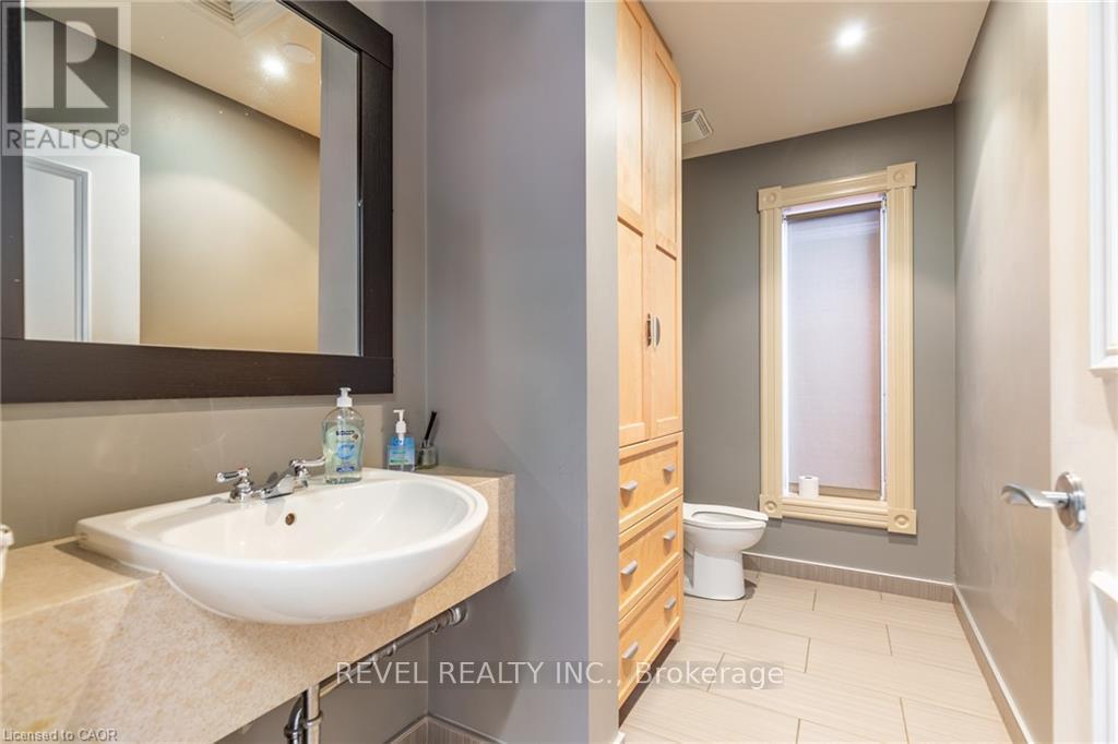 21 Bold Street, Hamilton, ON