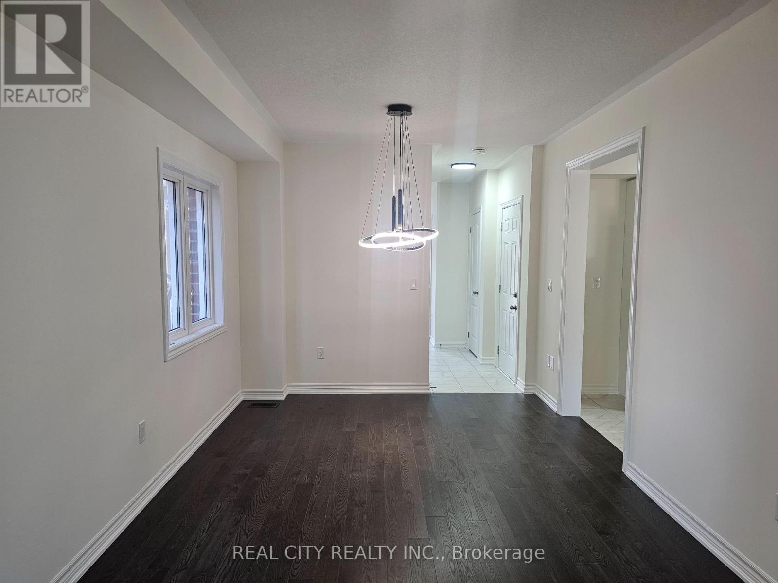 5 Heather Fullerton Road, Georgina, ON - Indoor Photo Showing Other Room