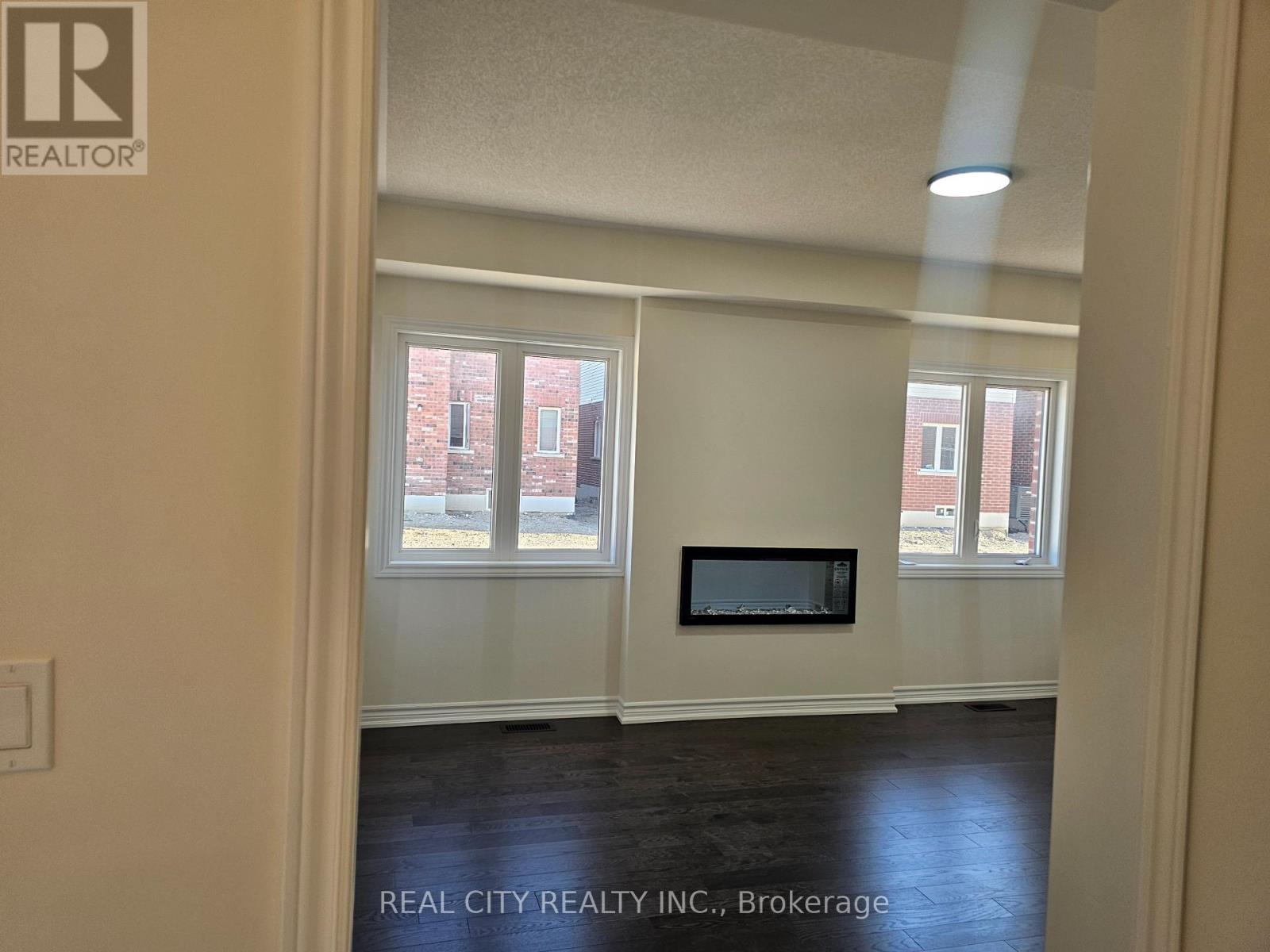 5 Heather Fullerton Road, Georgina, ON - Indoor Photo Showing Other Room