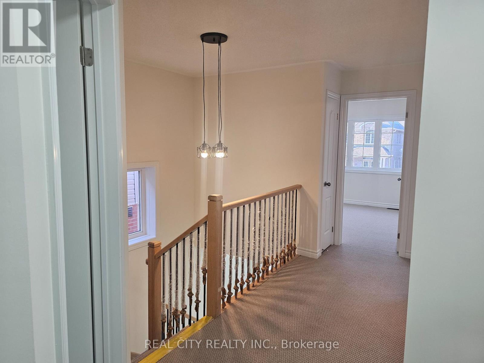 5 Heather Fullerton Road, Georgina, ON - Indoor Photo Showing Other Room