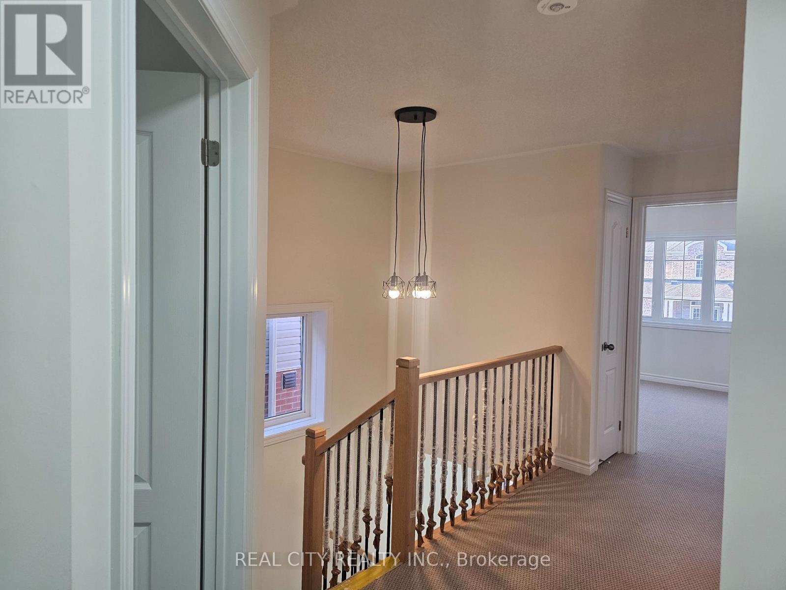 5 Heather Fullerton Road, Georgina, ON - Indoor Photo Showing Other Room