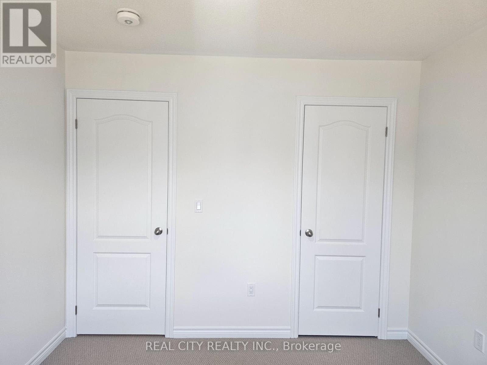 5 Heather Fullerton Road, Georgina, ON - Indoor Photo Showing Other Room