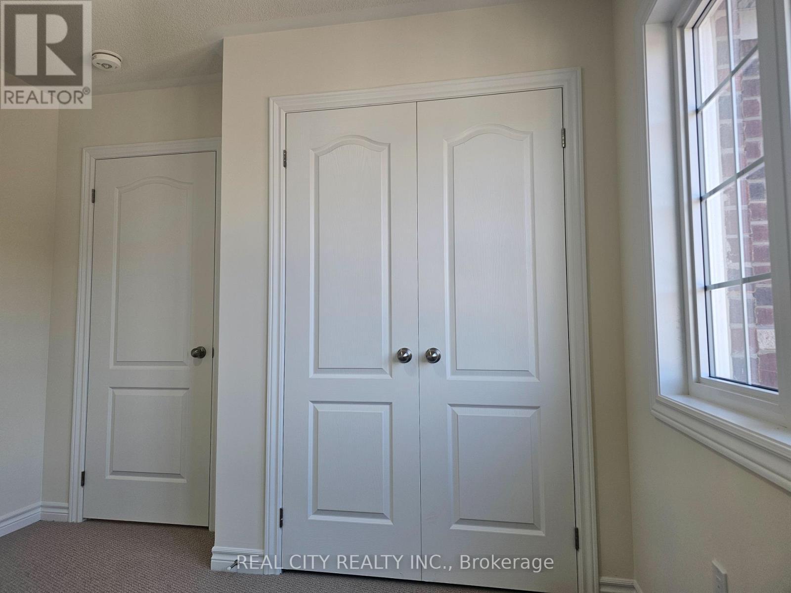 5 Heather Fullerton Road, Georgina, ON - Indoor Photo Showing Other Room