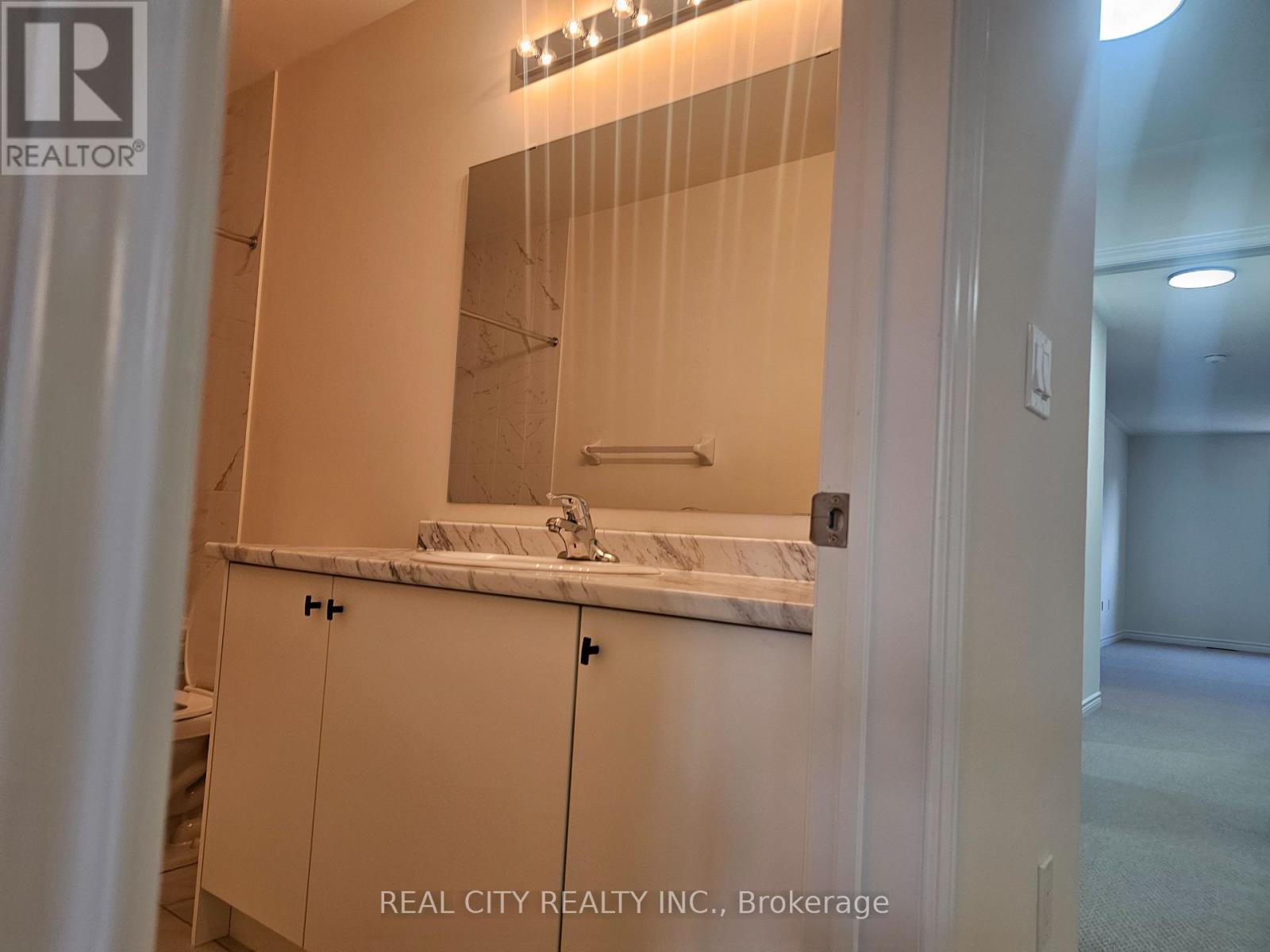 5 Heather Fullerton Road, Georgina, ON - Indoor