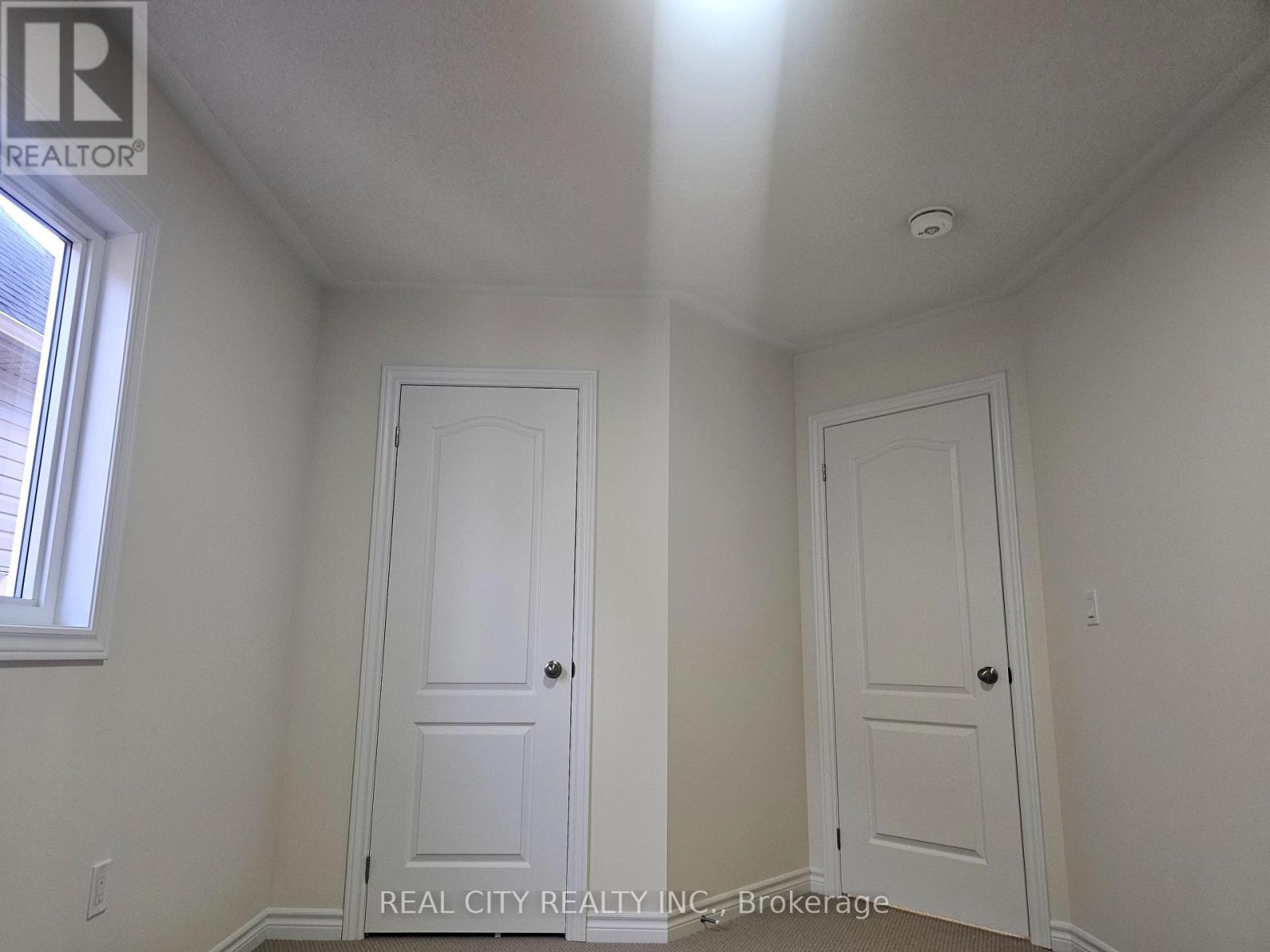 5 Heather Fullerton Road, Georgina, ON - Indoor Photo Showing Other Room